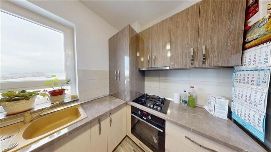 Pe 2 niveluri, Penthouse modern la bulevard, parcare si boxa, Tractorul  Nou, Br - 26