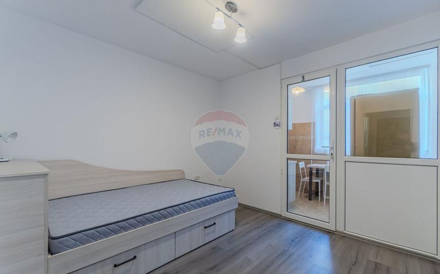 REZERVAT| GARSONIERA|DE VANZARE| ETAJ 2/4| MOBILATA SI UT... - 9