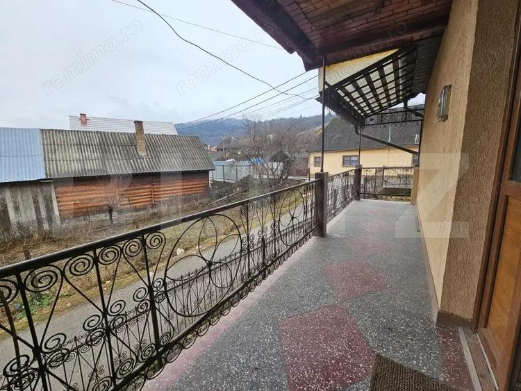 Casa spa?ioasa cu priveli?te spre munte, in Gura Ro?iei Ro?ia Montana - 13