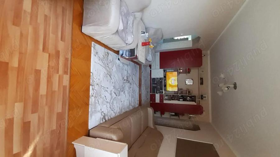 Apartament de vanzare 3 camere Rogerius, et. 4 semidecomandat, mobilat si utilat, luminos ?i - 1