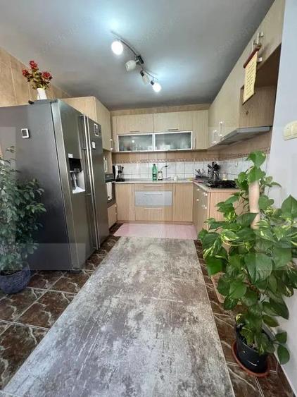 Casa de vanzare, 158 mp, zona Ronat - 10