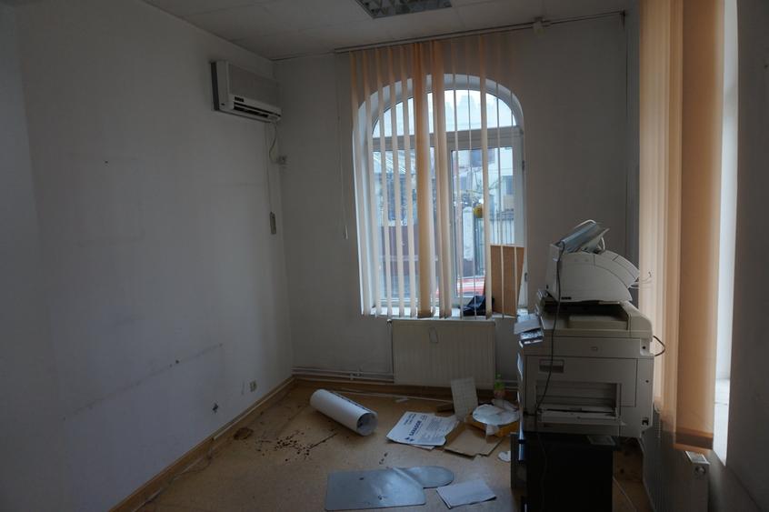 Parcul Carol - Rond Cosbuc, trei imobile, singur curte, liber - 13