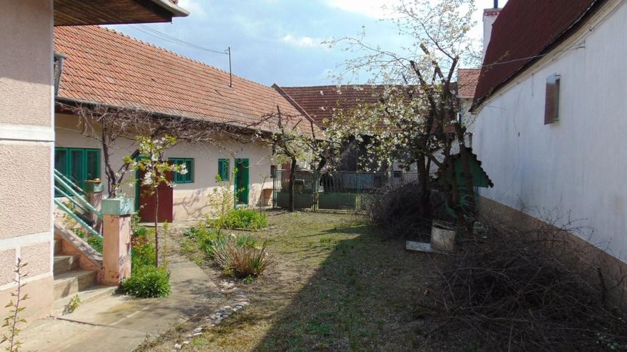 Casa de vanzare langa Poiana Narciselor - 2