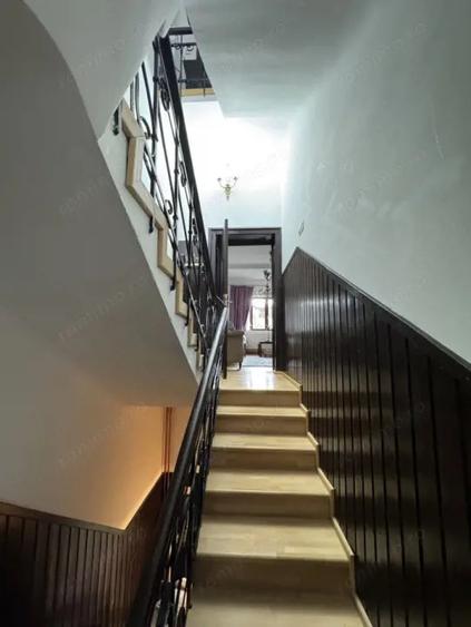 Vila tip duplex, zona Democratiei - 28