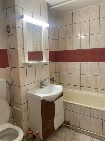 Inchiriez apartament , 2 camere , decomandat , str.Timisorii 110 , etaj 3 - 10