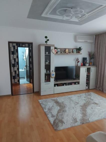 Ap 2 cam, Sup 57 mp, Gavana 3, renovat, utilat si mobilat recent la 85 000 euro - 1