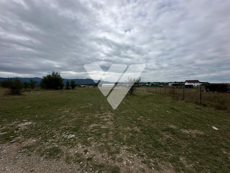 Teren intravilan cu autorizatie de constructie 417 mp - zona Cisnadie - 3