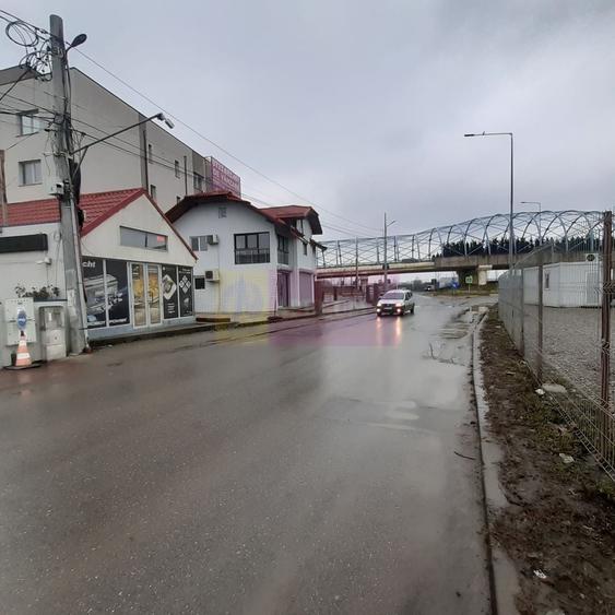 Casă individuală cu 6 camere cu Canalizare în Cățelu