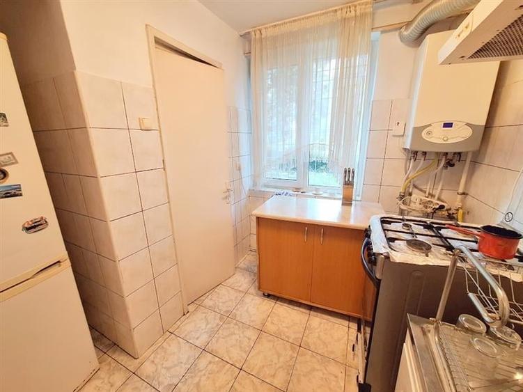 Apartament 3 camere decomandate  Parter, zona Piata Sud, Bacau - 7