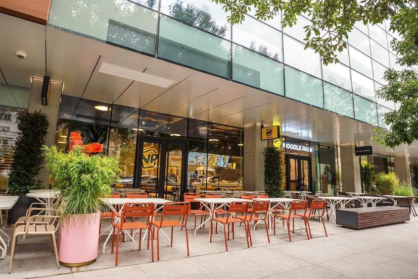 Piata Victoriei-spatiu comercial de inchiriat, posibilitate terasa - 1