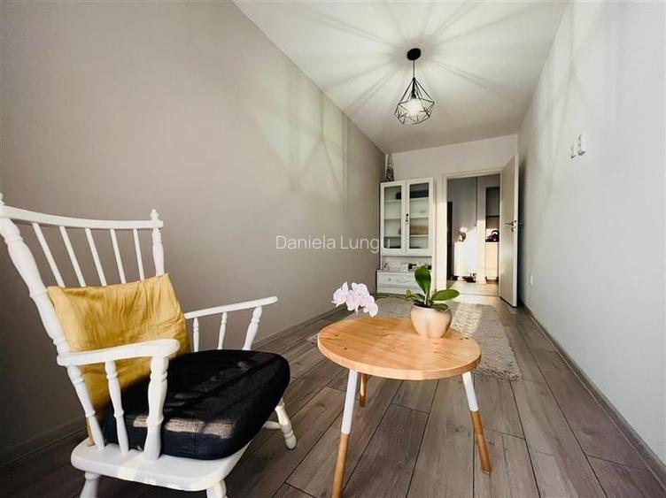 Apartament 3 camere, cu  loc de parcare si boxa, Tractorul, Brasov
