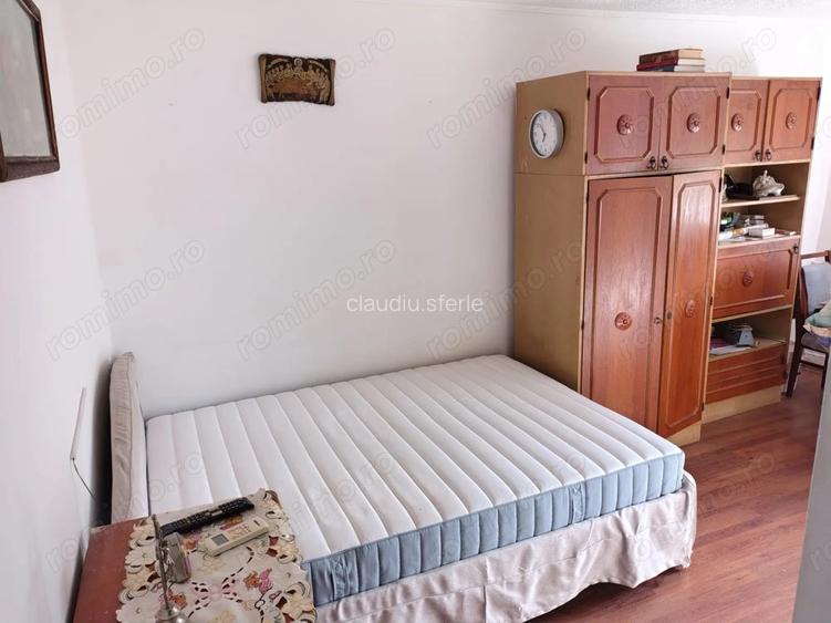 Garsoniera de inchiriat str. Podului (zona Master), etaj 2, aproape de Pia?a Rogerius, 800 lei