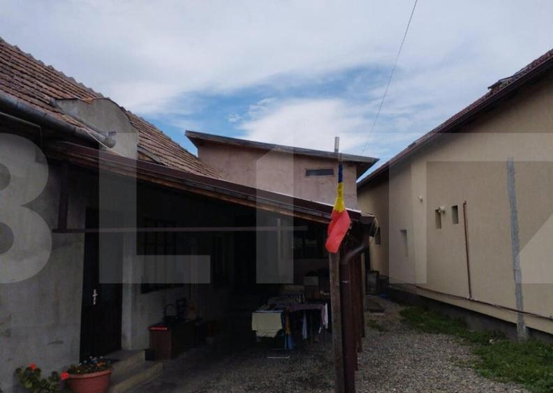 Casa mobilata utilata, 4 camere, 93 mp utili, 297 mp teren, - 2