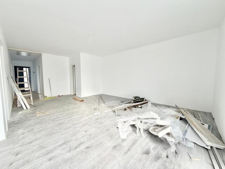 Duplex 4 camere si 2 bai - Toate utilitatile - Mosnita Noua - 5