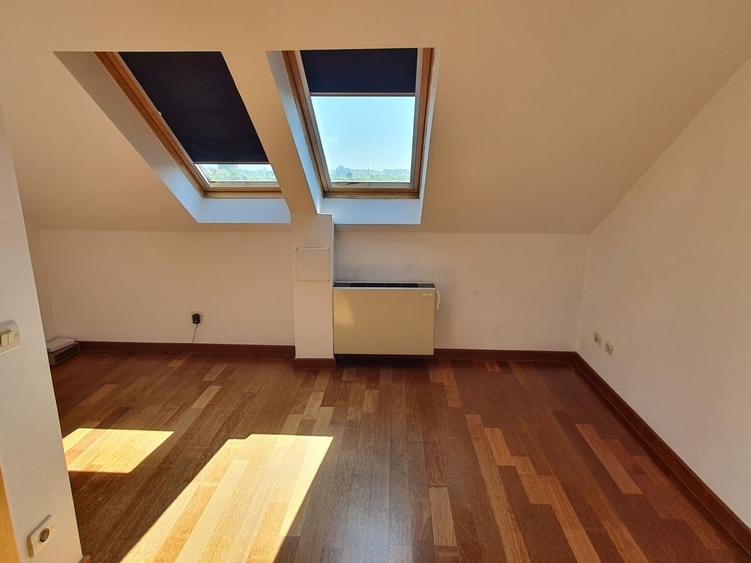 Penthouse cu 3 camere decomandat, mobilat în Domenii