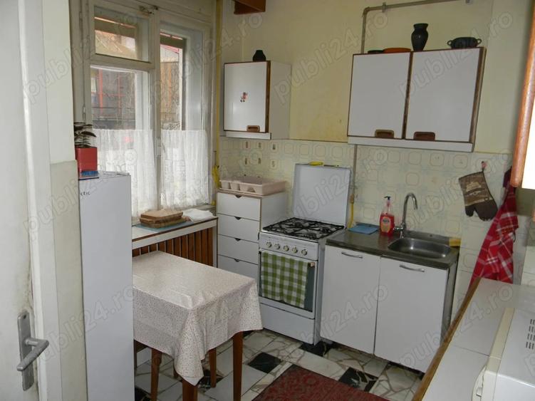 casa de vanzare singur in curte zona centrala Oradea - 16