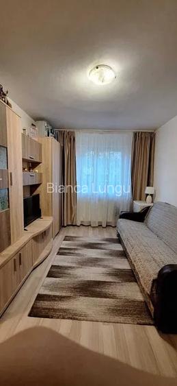 Apartament de 2 camere ( Renovat )-Gemenii