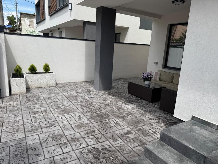 CASA DUPLEX MOBILATA SI UTILATA ZONA CENTRALA STR. PALTINIS NR 52 - 22