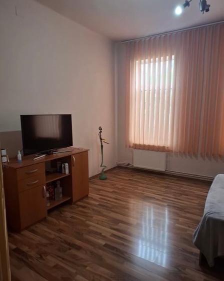 Casa de vanzare in Tudor Vladimirescu Galati cu teren generos - 5