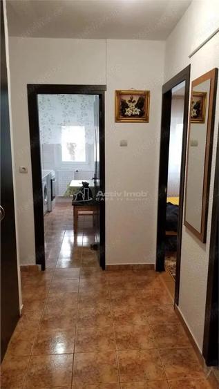 Vitan Mall - garsoniera - bloc izolat termic - 2