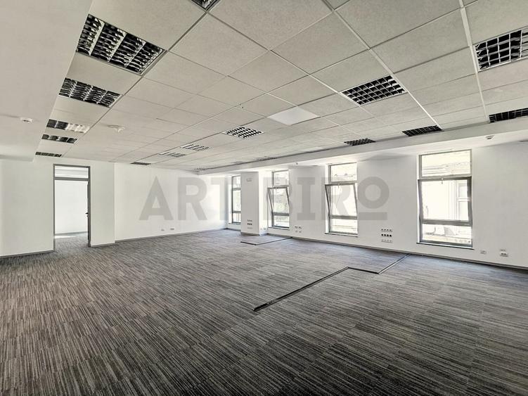 Zero comision, 260-682mp birou mobilat, move-in ready, Romana, 6' metrou - 2