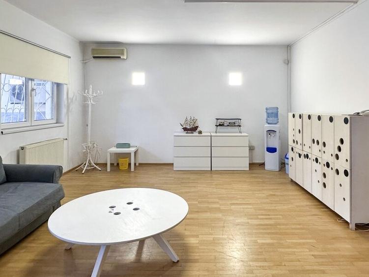 Zona Mihai Eminescu - Bd Dacia vila 5 camere - 6