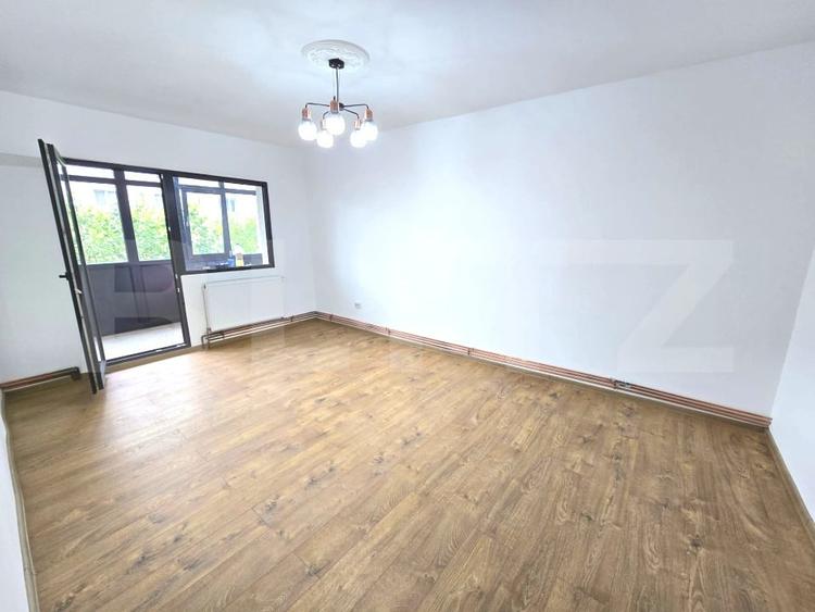 Apartament cu 3 camere in Dacia renovat complet - 1