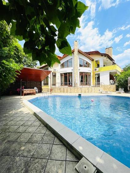 Vanzare Casa Vila cu piscina gradina 2500 mp Pipera - 1