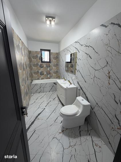 Casă cu 4 camere cu Teren 705 Mp în Central