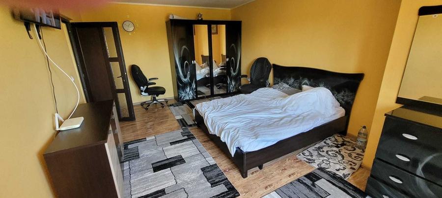 Casă cu 4 camere în Exterior Vest
