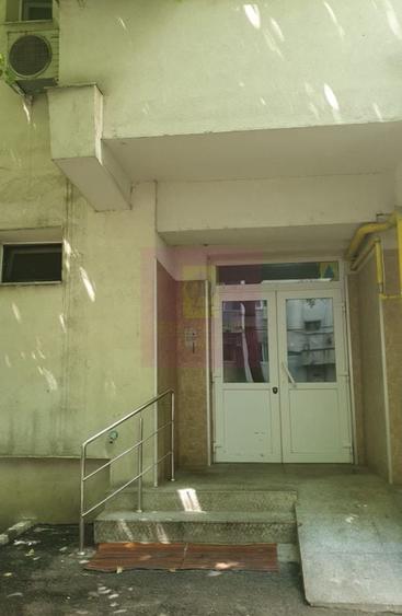 Apartament cu 3 camere decomandat în Morarilor