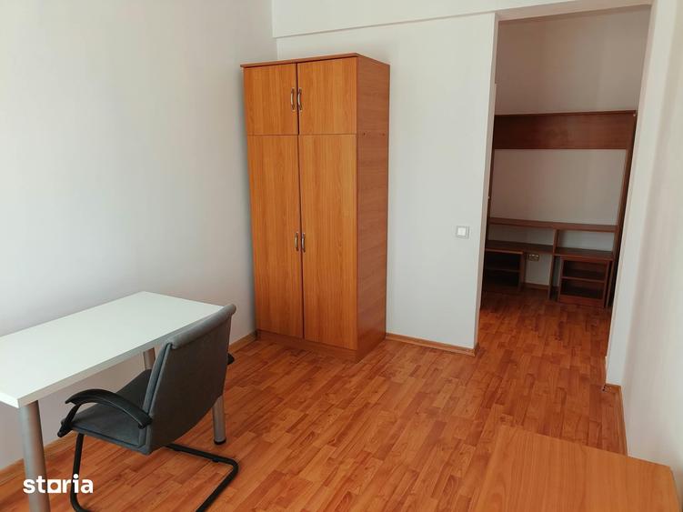 Casă cu 4 camere cu Teren 220 Mp în Calea București