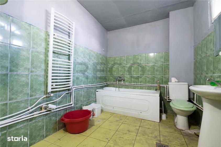 Casă cu 4 camere cu Teren 691 Mp în Central