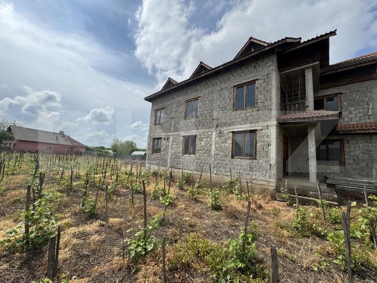 Casă individuală cu 4 camere cu Garaj în Filiași