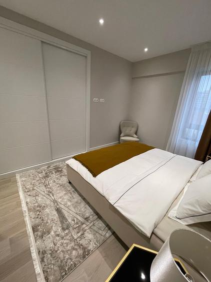 Apartament cu 3 camere decomandat, mobilat în Pipera