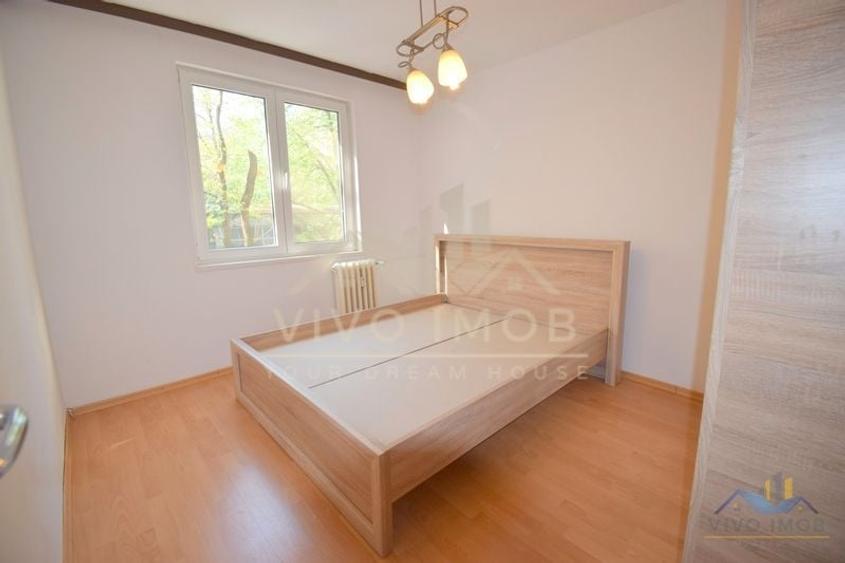 Apartament cu 3 camere semidecomandat în Titan