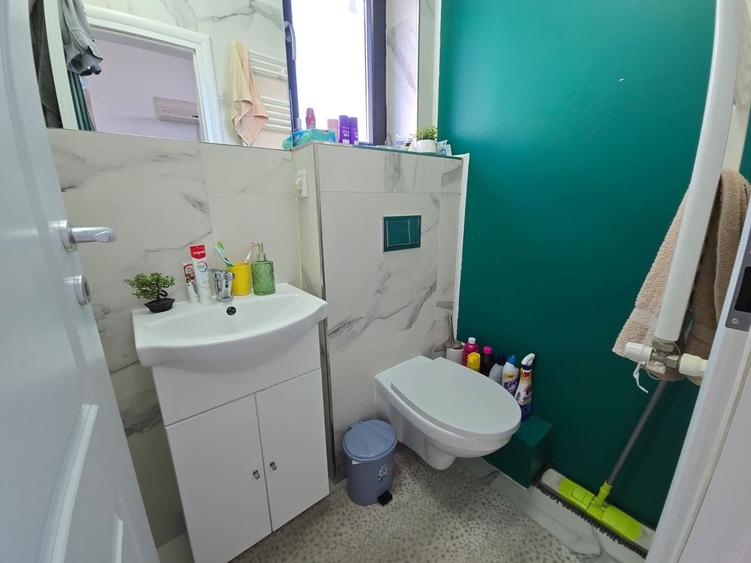 Casă individuală cu 4 camere cu Canalizare în Berceni