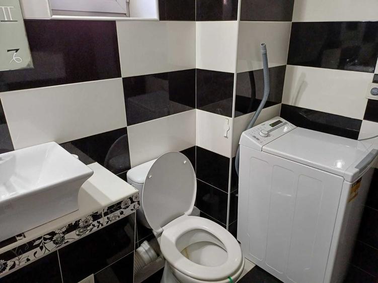 Apartament cu 2 camere decomandat în Energiei