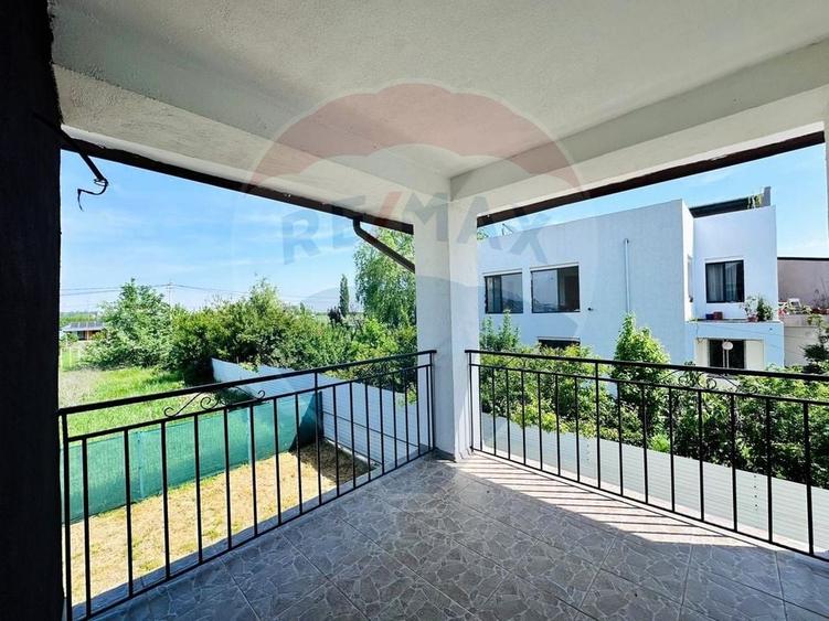 Duplex cu 4 camere cu Teren 268 Mp în Cocani