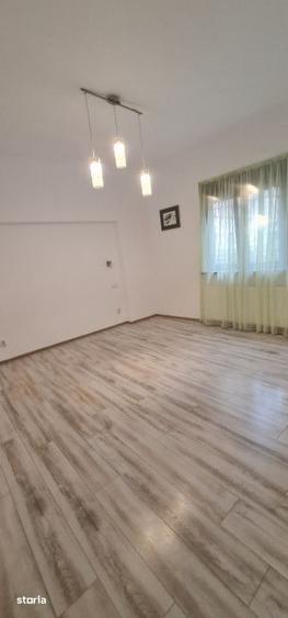 Spațiu comercial, de 86 mp, în Moșilor