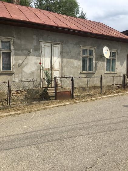 Casă cu 3 camere în Central