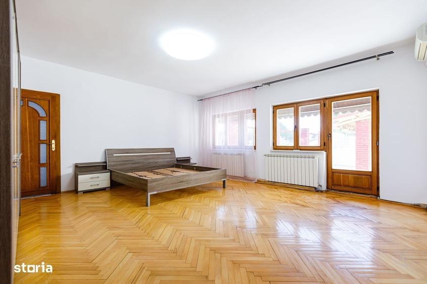Casă cu 4 camere cu Teren 575 Mp în Lipovei