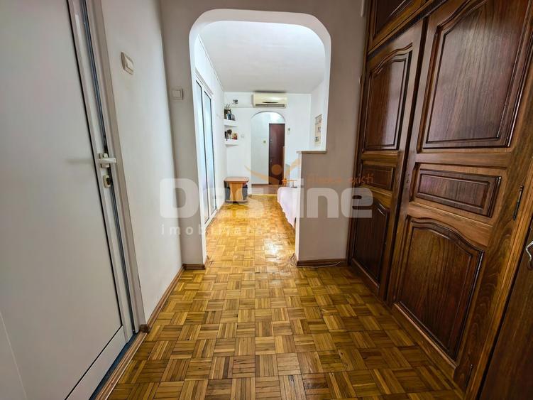 Apartament cu 2 camere decomandat, mobilat în Podul de Piatră