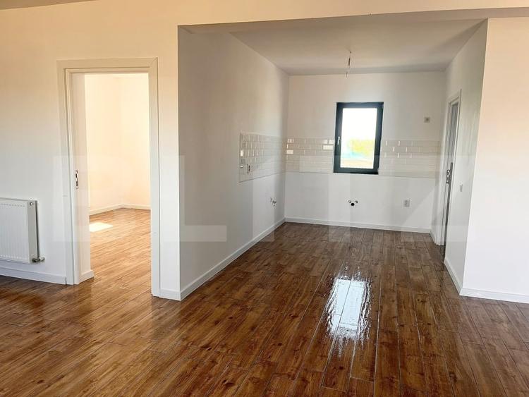 Casă individuală cu 4 camere cu Teren 568 Mp în Nord