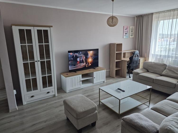 Apartament cu 2 camere semidecomandat în Dosu Bricii