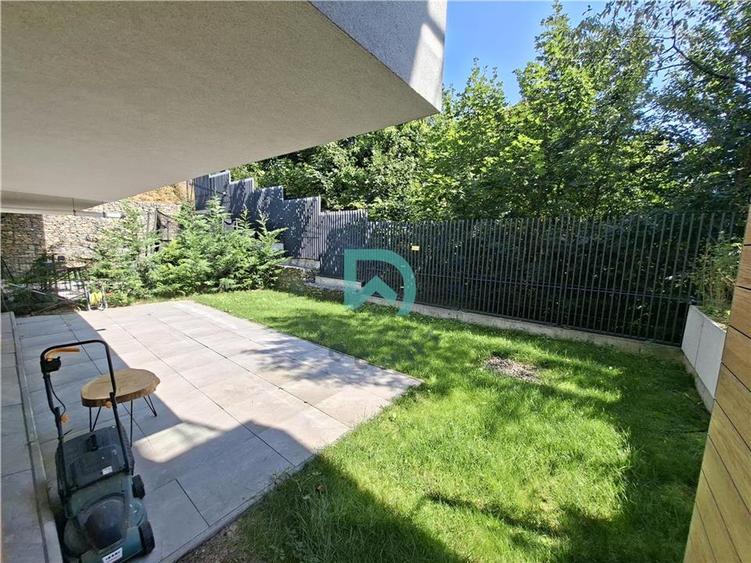 Apartament cu 3 camere decomandat în Drumul Poienii