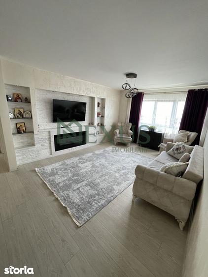Apartament cu 3 camere decomandat în Central