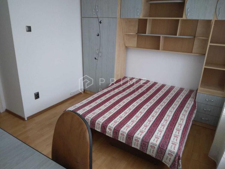 Apartament cu 3 camere decomandat în Tudor