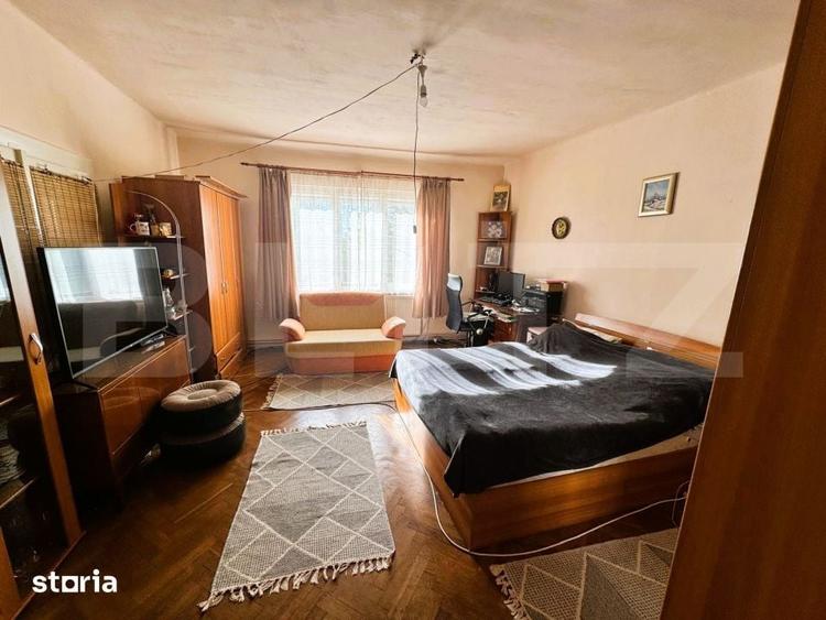 Casă cu 3 camere decomandat cu Teren 374 Mp în Central