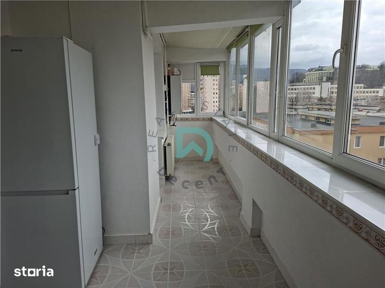 Apartament cu 3 camere decomandat în Griviței